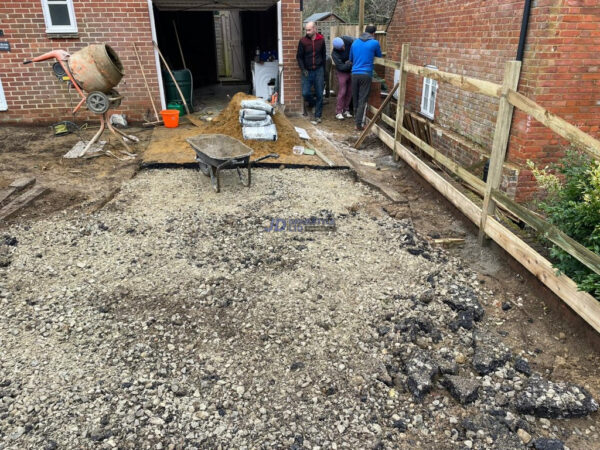 Block paved driveway with fencing in ashford kent 5.jpeg