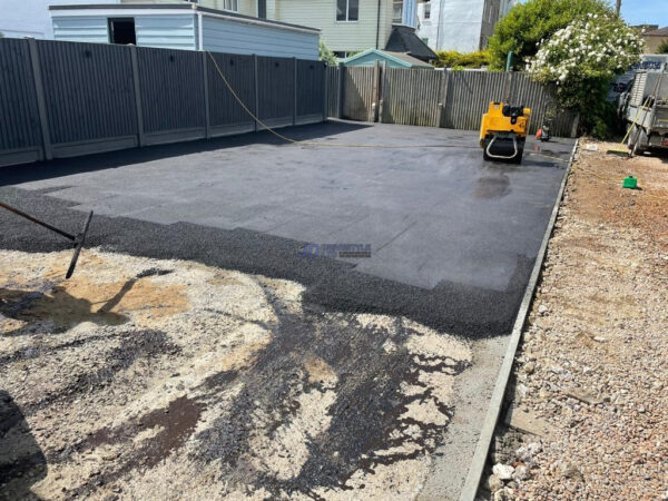 Tarmac driveway installation in hythe kent 4.jpeg