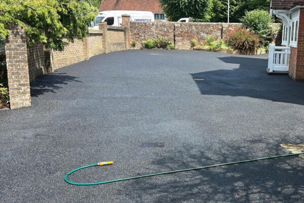 New tarmac driveway installation in tunbridge wells (5)